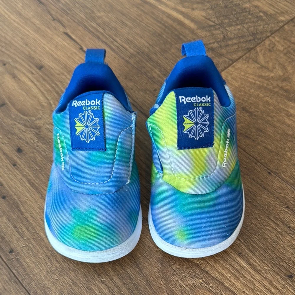Reebok toddler sneakers, size 4